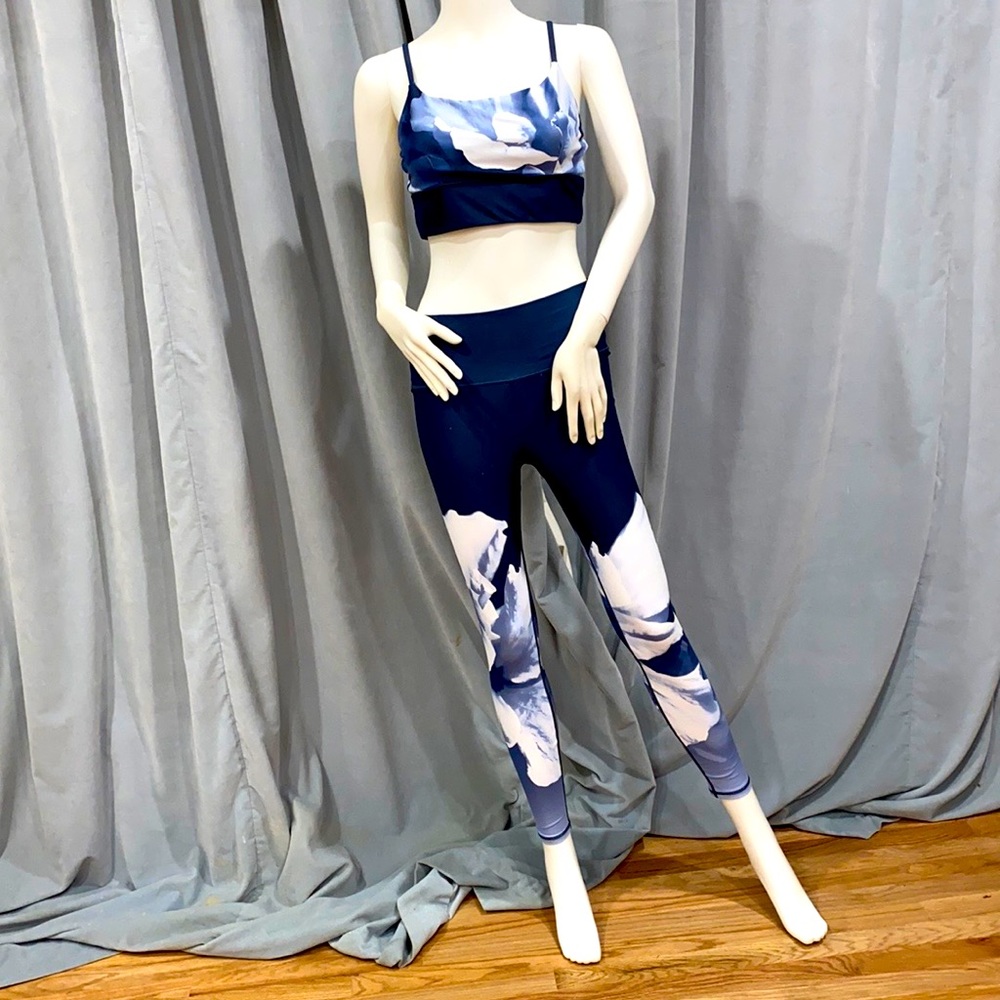 Carbon38 floral leggings